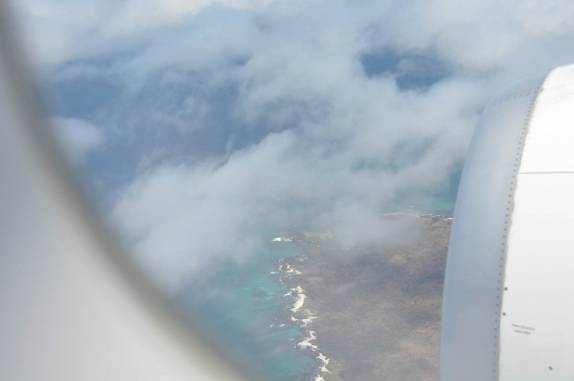 Sobrevoando Galápagos na chegada à ilha de San Cristóbal